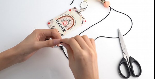 ID Badges Holder with Lanyard - Beaded Breakaway Neck Lanyard for Men & Women, Bible Words ID Badge Holder, Flower Pattern, Aesthetic Work, Keychain Accessories Creative Gift