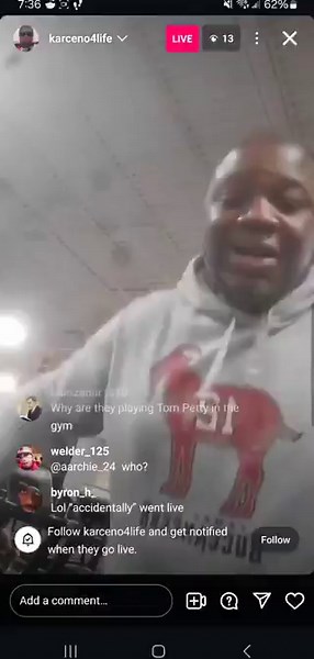 Bron old ass still front running up 30 instead of giving reps to his son