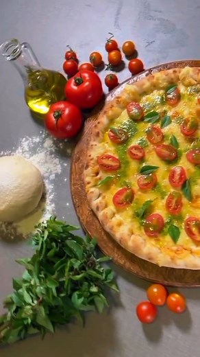 1.1K views · 14 shares |  A hora da pizza chegou! No cardápio da Pizza Cesar, mais de 70 sabores esperam por você. Seja calabresa, quatro queijos ou marguerita, cada mordida é uma viagem ao império do sabor. Chame a galera e venha matar a fome com estilo.  RJ, DF e SP #pizzaporn #pizza #sabores #pizzacesar #pizzarj #pizzadf #pizzasp #pizzaria | Pizza Cesar | Facebook