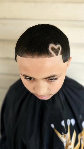 Taper Fade/Design Work 🙌💈 #carterthabarberbrand #knoxvillebarber #barber #stillstriving #fyp #taperfade #haircut #barberstudent #haircuts #idontowncopyrightstothemusicinthebackground | Rob Carter