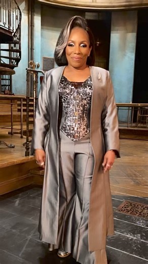 Countdown to my debut as Missus Hermes 🌹 in #hadestown! Thank you ALL for the prayers and positive thoughts. I am feeling great and ready to tell the tale Thursday, July 11th. I will see you soon. #POWER 💛💛💛💛💛💛💛💛 #actorslife #backonbroadway #home #newyork #Hermes | Stephanie Mills