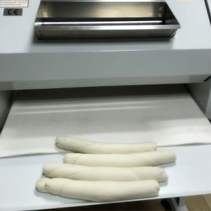 [Hot Item] Baguette Molder Complete Bakery Equipment French Baguette Molding Machine