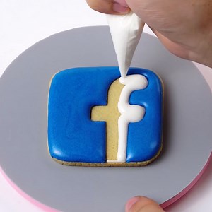 App logos turned into delicious cookies 🍪🎨 | Chocolates Lovers