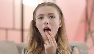1080p teenie school girl wanks shaved cunt to pussy spunk