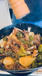 2.6K views · 1K reactions | WATERBLOMMETJIE BREDIE of groenboontjies. Maklik, lekker, billik en … Onvergeetlik! #kosmeesterkortes #waterblommetjies #afrikaans #fyp #braaimeester #braaimeestergeur | Kosmeester Kortes | Facebook