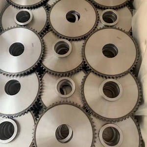 [Hot Item] Versatile Black Oxide Plate Wheel for Conveyor Chain Systems