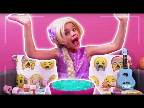 PRINCESS MAKES SLIME - Vlog Challenge: Esme Vs Lilliana - Princesses In Real Life | Kiddyzuzaa