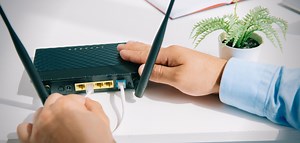 WLAN: Hacker können deinen Router als Einfallstor missbrauchen – wehre dich mit einem Trick