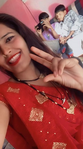 SHIVANI RAHI 👑 on Instagram: "Bigad gai bela 😜✌️"