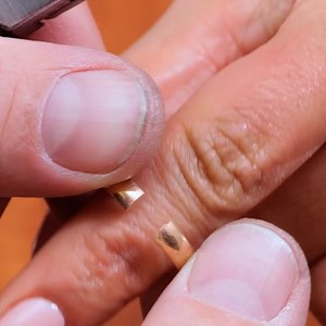 Incroyable réparation de bijoux faits à la main | Brico Sympa