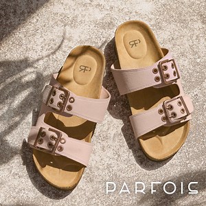Discover the unmatched comfort and style of Parfois sandal collection. 👡 | PARFOIS