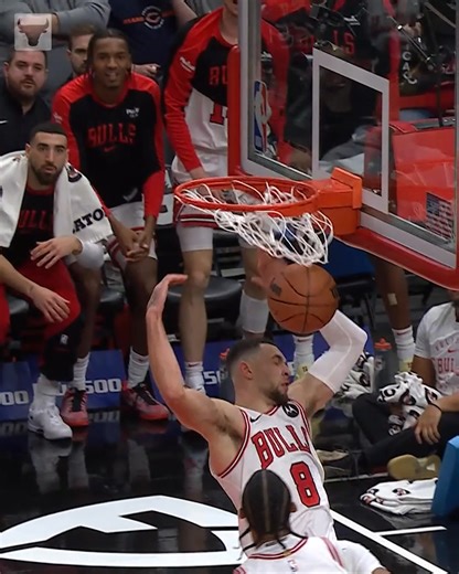 TAKEOFF ZACH LAVINE. | Chicago Bulls