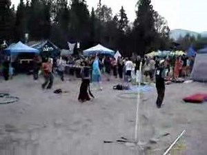 hippie girls dancing