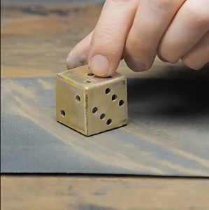 103K views · 176 reactions | Membuat dadu khusus dari sendok daur ulang | Kerajinan 5-Menit Laki-Laki | Facebook