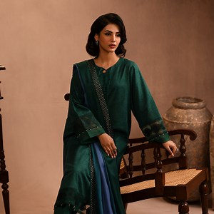 4.3K views · 263 reactions | Nishat Unstitched | Winter ‘23 Uplift your winter charm in digital printed shawl and khaddar suit. Available in-stores and online: www.nishatlinen.com #Nishat #NishatLinen #NishatBoutique #NishatLuxury #NishatWinter | Nishat Linen | Facebook