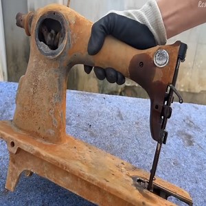 45K views · 548 reactions | Restoring a SINGER 105-YEAR-OLD Sewing Machine That Is Extremely Rusty For My Wife | Jayleen Baker | Facebook