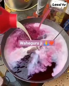 82K views · 7K reactions | ਲਾਤੀ ਛਬੀਲ ਤੁਸੀਂ? ਕੇ ਹਜੇ ਲਗਾਉਣੀ ਆ?  | Lassi tv | Facebook