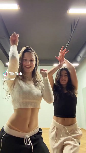 Post-Gym Relaxation Routine with Elene