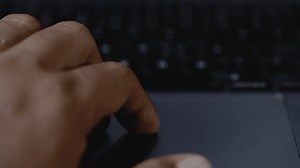 Cerca del dedo masculino usando un: video de stock (totalmente libre de regalías) 3789912747 | Shutterstock