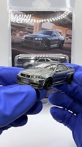 Mini GT Nissan Skyline GTR R34 Gray - Mini GT review