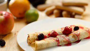 Clatite de post, fara ou si lapte. Pur si simpli ti se topesc in gura