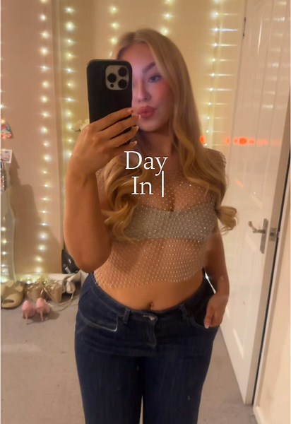 Come with me on a day in the life as a singer 💆🏼‍♀️🎙️🤎🧋✨ #dayinthelife #singer #gig #rnb