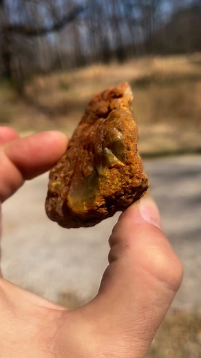 Neat Kentucky agate. Red from the creek #rockhound #kentuckyagate #ADVENTURE #outdoors #rocks #fossil #crystals #agate #spring #Awesome | Rocks N Things llc