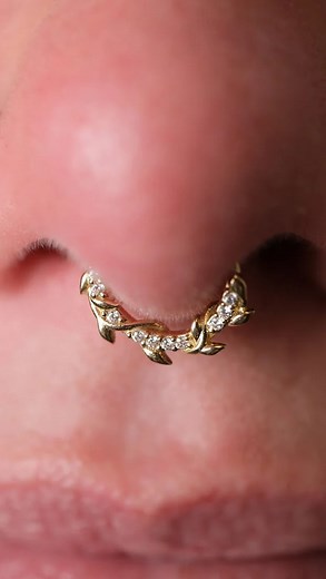✨✨ Masterpiece Alert! ✨✨ Just in from @buddhajewelry - introducing the stunning Wild Hearts clicker in 14K gold! 🌟 Whether adorning your septum or daith piercing, this piece is a true standout. 💫 Elevate your style and make your piercing truly unique with this one-of-a-kind beauty. 💖 Don’t miss out on adding this exquisite piece to your collection! #BuddhaJewelry #UniquePiercings #WildHeartsClicker #14KGold #PiercingPerfection #safepiercings #masterpierce #wellington #palmbeach #bestpiercings