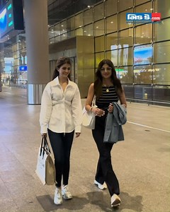 17K views · 588 reactions | Shilpa Shetty And Akanksha Malhotra Spotted At Airport #ShilpaShetty #ShilpaShettyKundra #shilpashettyfans #shilpashettyfanclub #ShilpaShettyfan #shilpashettyfc #shilpashettyfanpage #shilpashettyofficial #AkankshaMalhotra #airport #spotted #CelebSpotted #celebspotting #MiddayEntertainment #Gujaratimidday | Gujaratimidday.com | Facebook