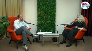 Noua ediție a podcastului 𝗦𝗲𝘁𝗲𝗮 𝗱𝗲 𝗦𝗲𝗻𝘀 tratează tema 𝐀𝐧𝐭𝐮𝐫𝐚𝐣𝐮𝐥𝐮𝐢 𝐜𝐨𝐩𝐢𝐢𝐥𝐨𝐫 – un subiect delicat ce poate provoca tensiuni între 👨‍👩‍👧 părinte și copil. Dinamica familiei are de suferit, atunci când cei mici se ascund de părinți, iar părinții insistă să controleze 100% viețile copiilor. Dar în toată această poveste, în fiecare familie poate există un echilibru. 🤗 🎙️Află și tu azi de la Valentina Vesler și Marius Constantinescu cum să cunoști și să gestionezi, di