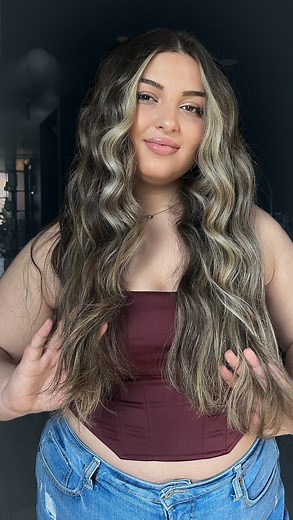 1.5K views · 14 reactions | What are your favourite reasons to use Blacklight Lighteners? ⬇️ @colour.jade explaining her thoughts on why you NEED Blacklight Lighteners  #oligo #oligopro #oligofam #blacklightlightener #hairtransformation #btc #hairtrends #blonde #blondehair #hairstylist | Oligo Professionnel | Facebook