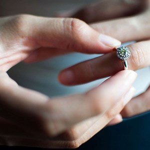 This is how you should sanitize your jewelry