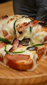 221K views · 5.4K reactions | Handmade mozzarella cheese pizza toast燎 | Bayashi | Facebook