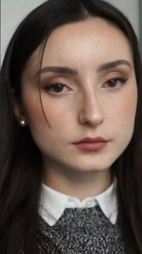 Dark Academia Makeup ☕️📖 | Natural Brown Smokey Eye + smokey eyeliner