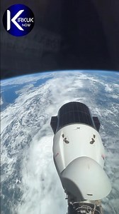 ناسا تنشر مشهد مذهل لكوكب الأرض من الفضاء في منتصف الطريق خلال رحلة تجربة العيش في الفضاء استيقظ رائد الفضاء سكوت كيلى على مشهد مذهل لكوكب الأرض وهو داخل محطة الفضاء الدولية وتم إرسال الفيديو الرائعة ونشرتها وكالة ناسا التي تركز على الساحل الشرقي للولايات المتحدة الأمريكية قبل الفجر من على بعد 249 ميلا فوق سطح الأرض كما أن المشهد يظهر بها جزء من المحطة الدولية كما تم إرسال فيديو للمحطة وهى تسير بسرعة 17500 ميل في الساعة من المكسيك على امتداد الساحل الشرقي للولايات المتحدة الأمريكية وفقًا لتقرير 