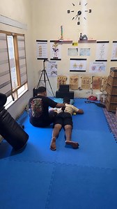 Yumeiho adalah metode pengobatan tradisional asal Jepang yang lebih fokus pada pemulihan keseimbangan tubuh dan penyembuhan gangguan muskuloskeletal (tulang dan otot). Teknik ini melibatkan pemijatan, peregangan, dan manipulasi tubuh untuk mengembalikan posisi tulang belakang, pinggul, dan sendi ke posisi yang benar. | Dafid Aronwayne Rooney