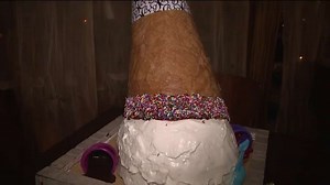 Barton G. The Restaurant in South Beach is serving up humongous desserts - WSVN 7News | Miami News, Weather, Sports | Fort Lauderdale