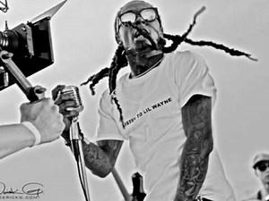 Lil Wayne ft. Drake-Light Up Rikers Island Remix (CDQ/DL/Lyrics) (Pestrator Productions)