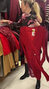 Ostatnie modele sukienek piękne panie. Mega ceny ! Super modele ! Serdecznie zapraszamy 🩷🩷🩷 @wszyscy | By Estilo