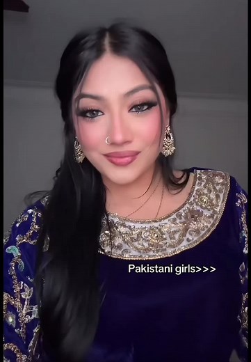 Exploring the Beauty of Pakistani Girls