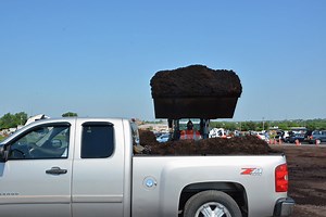 🗓️ Save the date! Fayette County residents can get a free truck load of mulch Saturday, September 16, 8 a.m. – noon, or until mulch runs out. There will also be a self-serve area for smaller amounts.➡️LexingtonKY.gov/MulchGiveaway | Live Green Lexington