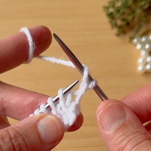 super knit An easy and beautiful knit for the Baby Blanket Scarf Vest Shawl Beanie model! Bölüm 4 | Design & Knitting House | Facebook