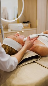 Discover the intelligence behind Cellu M6® Infinity ✨ A new generation of endermologie® designed to work in harmony with your body. 💆‍♀️ Tailored precision treatments to visibly firm the skin, smooth contours and reduce the appearance of cellulite 🌸 Whole-body benefits supporting detoxification, deep relaxation and enhanced post-workout recovery ✨ Natural cellular stimulation powered by advanced technology, delivering proven, visible results A moment of true well-being, where science meets ski