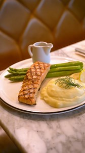 Who said grilled dishes can’t be showstoppers? Ours are stealing the spotlight and your appetite. Dive into our limited-time summer menu before it sizzles away. #pizzaexpressuae #roastbeef #grilledchicken #grilledsalmon #mango | PizzaExpress, UAE | Facebook