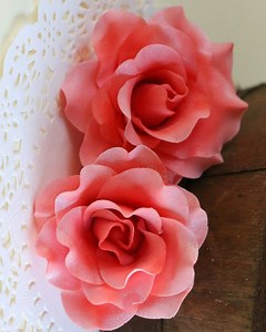 19K views · 237 reactions | Turn gum paste into art with these handmade roses  | MetDaan Cakes | Facebook