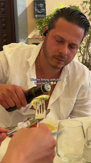 The ITALO = 100% Passione for food 🇮🇹😂#bruschetta #italian #italy #italia #italo