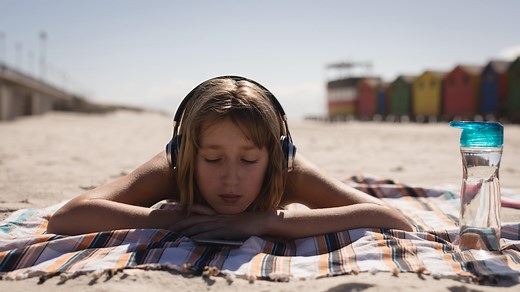 20 canciones para disfrutar en la playa o la piscina sin tener que preocuparte en nada más que evadirte y dejarte llevar por la música