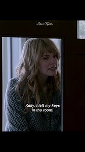 In Grimm S02E15 “Mr. Sandman,” Nick and Hank chase Andre, a Jinnamuru Xunte—a Wesen that blinds victims with a red powder, then feeds on their tears and seeds parasitic worms that grow inside the eyes… until the sockets rupture. 😱 Victim trail: Molly Fisk is lured after a memorial, goes blind, then dies—leading the team to the truth. MO revealed: Red dust → instant blindness; Andre “woges” insect-like, licks tears for sustenance; worms mature in the eye and explode out. 🪰 Hospital horror: A se