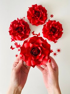 Paper Rose SVG: Floral Wreath Template for Cricut (digital File) - Etsy