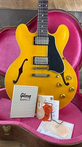 We just got in a beautiful selection of Gibson Murphy Lab Limited Run 1958 ES 335’s! This beauty is dressed in a Dirty Blonde finish with a Heavy Relic. These are some of the nicest Gibson ES 335’s we have had at The Guitar Store! This run of guitars is limited to 130 pieces in each color so grab your favorite before it’s too late!! 🔥🤘🔥🤘🔥 #gibson #gibsoncustomshop #gibsones335 #gibsonlimitededition #guitarsofinstagram #guitarist #guitar #electricguitar #guitartone #theguitarstore #theguitar